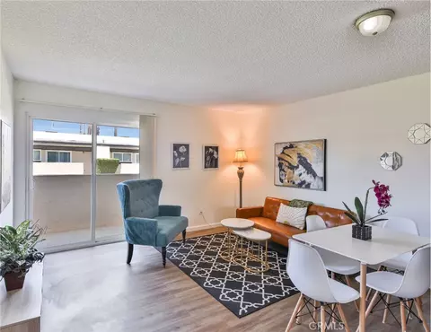 Living - 46595 Vargas Rd, Indio, CA 92201 photo 3 of 3