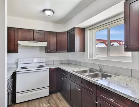 Kitchen - 46595 Vargas Rd, Indio, CA 92201 photo 2 of 4