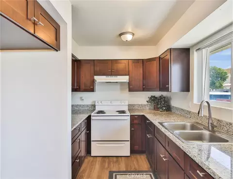 Kitchen - 46595 Vargas Rd, Indio, CA 92201 photo 3 of 4