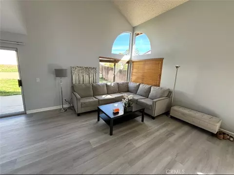 Living - 14932 Dandelion Ct, Fontana, CA 92336 photo 2 of 3
