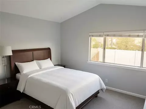 Bedroom - 14932 Dandelion Ct, Fontana, CA 92336 photo 3 of 6