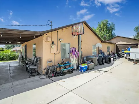 Exterior - 6958 37th St, Riverside, CA 92509 photo 6 of 7