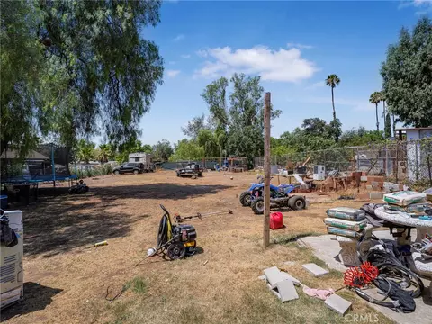 Exterior - 6958 37th St, Riverside, CA 92509 photo 4 of 7