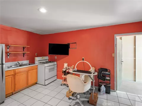 Kitchen - 6958 37th St, Riverside, CA 92509 photo 1 of 3