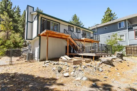 Exterior - 2054 Slippery Elm, Wrightwood, CA 92397 photo 7 of 9