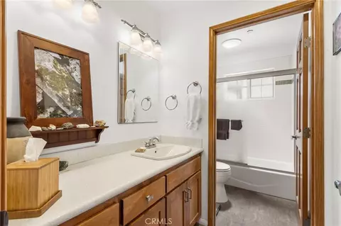 Bath - 2054 Slippery Elm, Wrightwood, CA 92397 photo 1 of 5