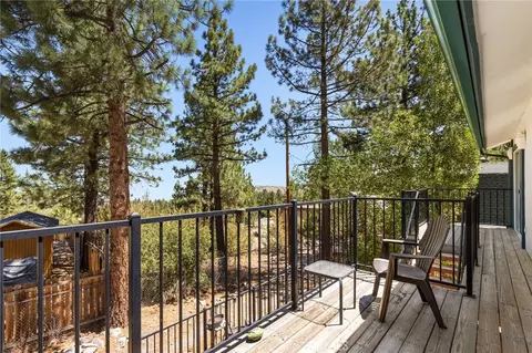Exterior - 2054 Slippery Elm, Wrightwood, CA 92397 photo 3 of 9