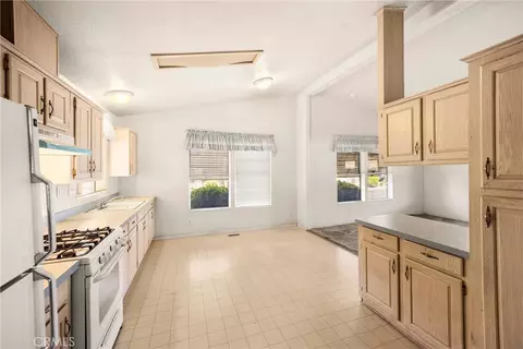 929 E Foothill #106, Upland, CA 91786 photo 15