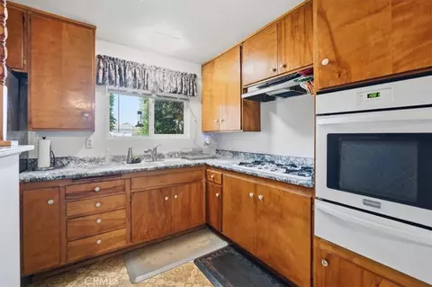 Kitchen - 8511 Avalon Ct, Rancho Cucamonga, CA 91701 photo 2 of 3