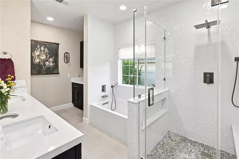 Bath - 186 W 20th, Upland, CA 91784 photo 2 of 8