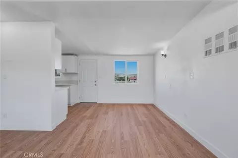 Living - 1423 Mesa, Barstow, CA 92311 photo 2 of 2