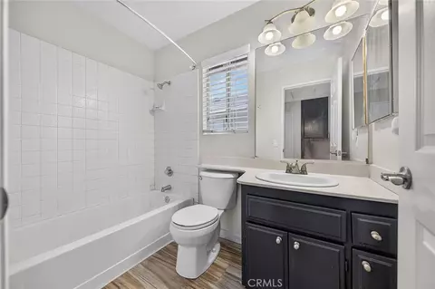 Bath - 13562 Sutter Ct, Fontana, CA 92336 photo 1 of 2