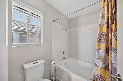 Bath - 13562 Sutter Ct, Fontana, CA 92336 photo 2 of 2