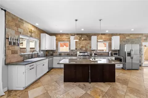 Kitchen - 1102 Rivera Dr, Wrightwood, CA 92397 photo 1 of 4