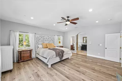 Bedroom - 1102 Rivera Dr, Wrightwood, CA 92397 photo 2 of 6