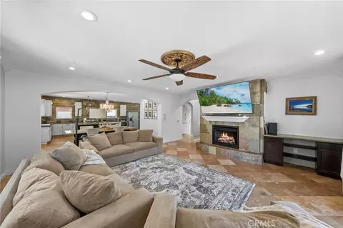Living - 1102 Rivera Dr, Wrightwood, CA 92397 photo 2 of 4