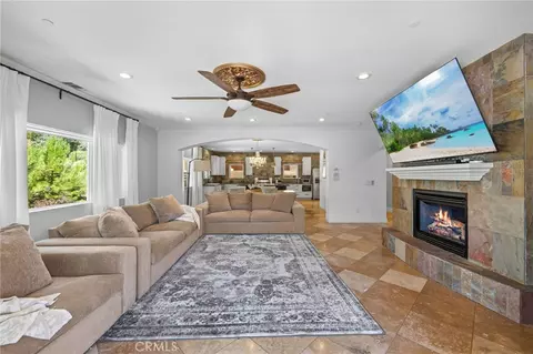 Living - 1102 Rivera Dr, Wrightwood, CA 92397 photo 4 of 4