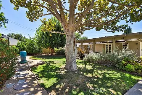 Exterior - 323 El Sur St, Monrovia, CA 91016 photo 5 of 7