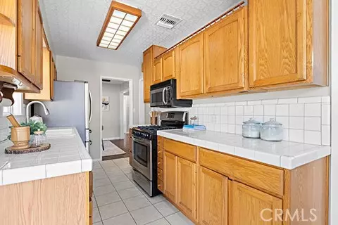 Kitchen - 323 El Sur St, Monrovia, CA 91016 photo 2 of 3