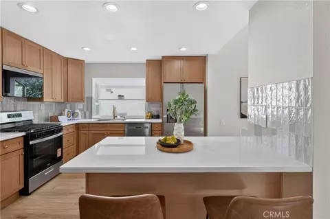 43 Oxbow Crk, Laguna Hills, CA 92653