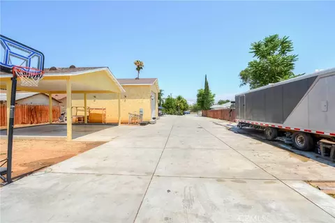 Exterior - 4320 Ambs Dr, Riverside, CA 92505 photo 15 of 16