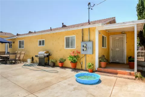 Exterior - 4320 Ambs Dr, Riverside, CA 92505 photo 12 of 16