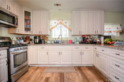 Kitchen - 4320 Ambs Dr, Riverside, CA 92505 photo 6 of 6