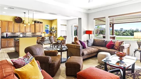 Living - 923 Union St, Beaumont, CA 92223 photo 2 of 4