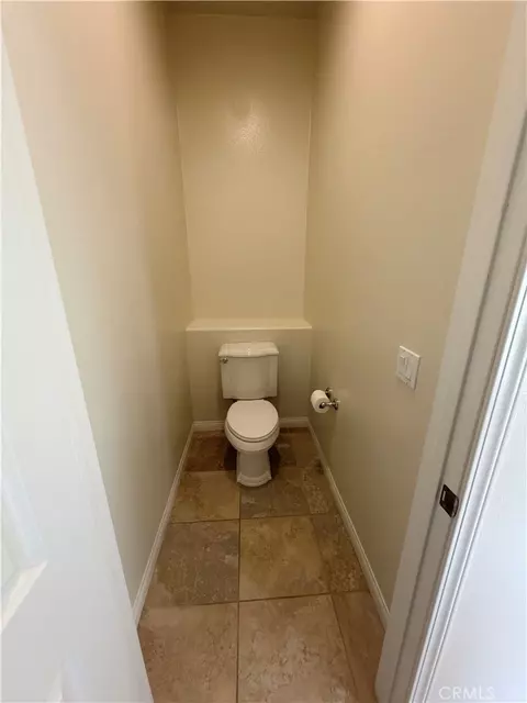 Bath - 923 Union St, Beaumont, CA 92223 photo 5 of 6