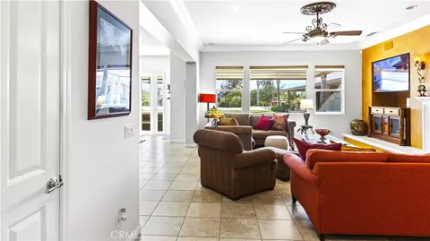 Entry Way - 923 Union St, Beaumont, CA 92223 photo 6 of 7