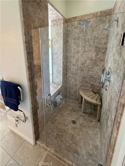 Bath - 923 Union St, Beaumont, CA 92223 photo 4 of 6