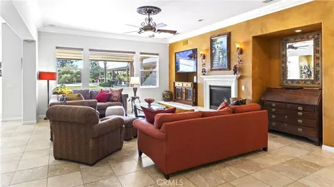 Living - 923 Union St, Beaumont, CA 92223 photo 4 of 4