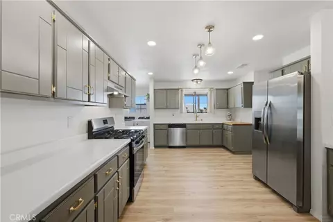 Kitchen - 16239 Chippewa, Apple Valley, CA 92307 photo 3 of 7