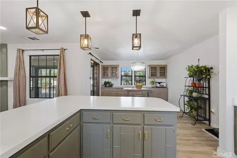 Kitchen - 16239 Chippewa, Apple Valley, CA 92307 photo 4 of 7
