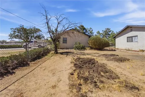 Exterior - 16239 Chippewa, Apple Valley, CA 92307 photo 13 of 22