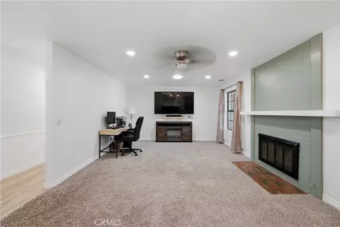 Living - 16239 Chippewa, Apple Valley, CA 92307 photo 2 of 4