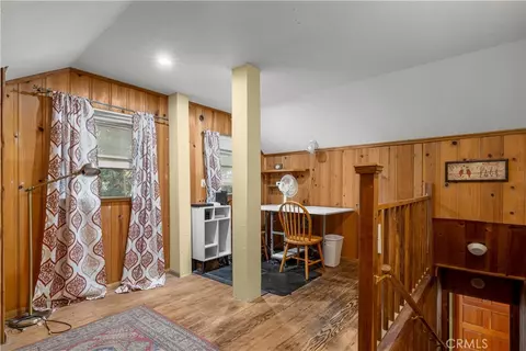 Entry Way - 964 Chateau Dr, Crestline, CA 92325 photo 1 of 2
