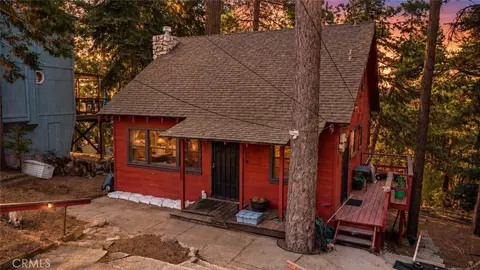 Exterior - 964 Chateau Dr, Crestline, CA 92325 photo 1 of 6