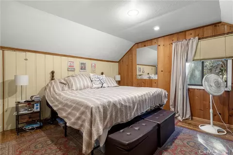 Bedroom - 964 Chateau Dr, Crestline, CA 92325 photo 2 of 3