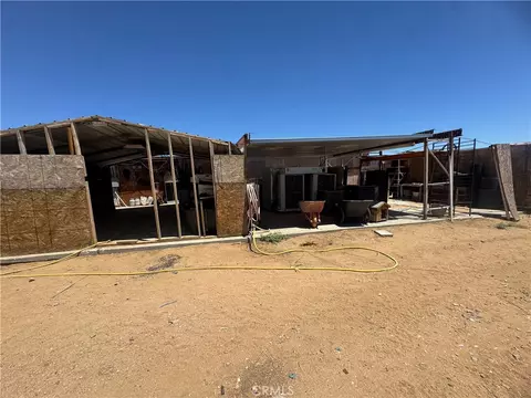 1474 Old Woman Spgs, Landers, CA 92285 photo 3