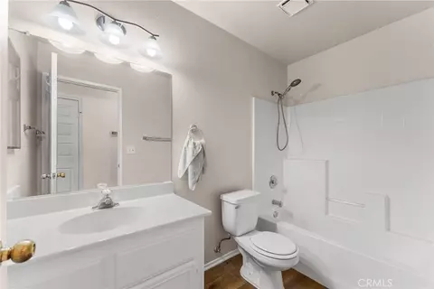 Bath - 14407 Laurel Dr, Riverside, CA 92503 photo 1 of 2