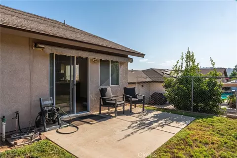 Exterior - 14407 Laurel Dr, Riverside, CA 92503 photo 2 of 5
