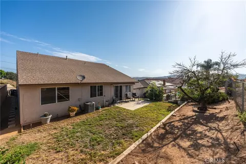 Exterior - 14407 Laurel Dr, Riverside, CA 92503 photo 3 of 5