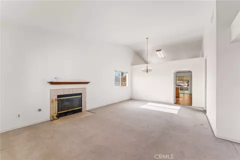 Living - 14407 Laurel Dr, Riverside, CA 92503 photo 4 of 6