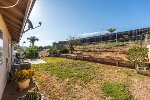 Exterior - 14407 Laurel Dr, Riverside, CA 92503 photo 4 of 5
