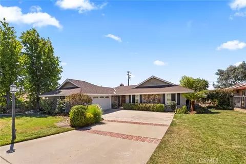 Exterior - 956 W 14th St, Upland, CA 91786 photo 1 of 7