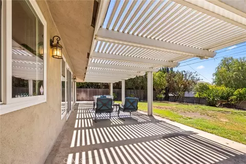Exterior - 956 W 14th St, Upland, CA 91786 photo 4 of 7