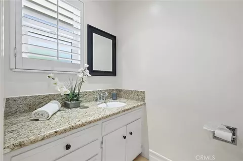 Bath - 956 W 14th St, Upland, CA 91786 photo 1 of 4