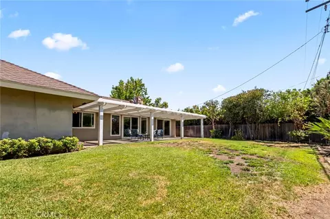 Exterior - 956 W 14th St, Upland, CA 91786 photo 5 of 7