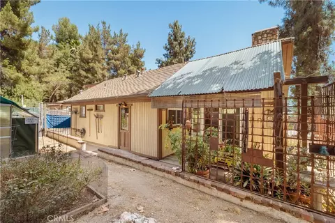 Exterior - 1830 Pasadena Glen Rd, Pasadena, CA 91107 photo 11 of 13